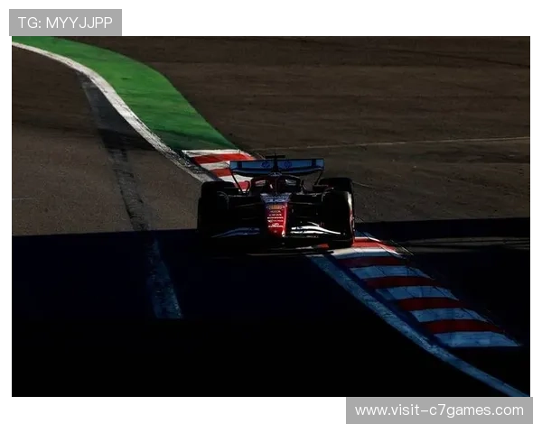 F1赛季最新动态:车队策略调整与新赛手表现全解析 F1赛季最新动态:车队策略调整与新赛手表现全解析