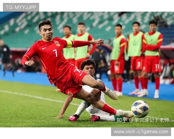 中国足球队备战亚洲杯全力冲刺 新主帅力求打破历史瓶颈 中国足球队备战亚洲杯全力冲刺 新主帅力求打破历史瓶颈