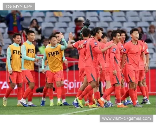 国家队备战世界杯热身赛 连续三场胜利提升士气与信心