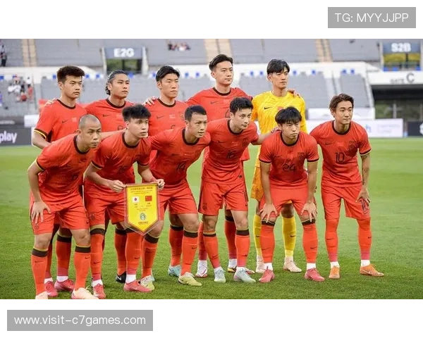 国足新阵容亮相亚洲杯热身赛锋线调整引发球迷热议