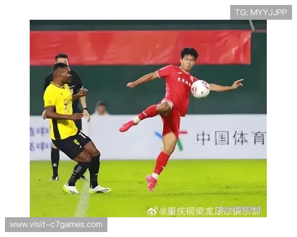 中国足球联赛最新战报：本轮精彩对决与焦点球员表现解析