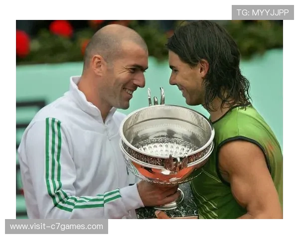 网球大师赛精彩回顾 纳达尔与德约科维奇争夺冠军引发热议